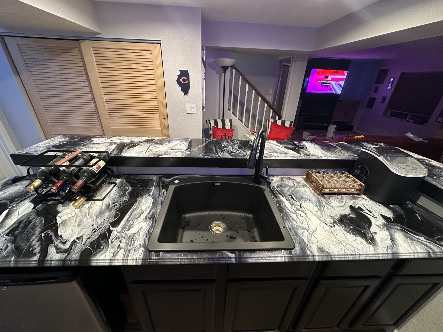 Metallic epoxy countertop